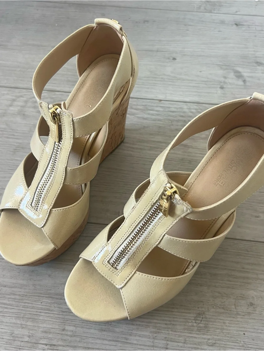 Michael Kors Genuine Leather Cream Cork Wedge Peeptoe Sandals 7